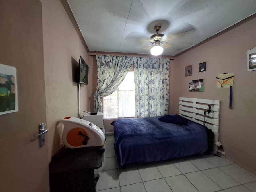 4 Bedroom Property for Sale in Safari Gardens North West